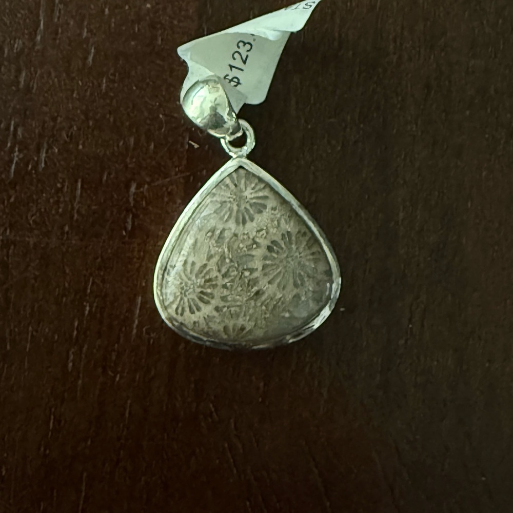 Solid Sterling 925 Silver Star Fossil Teardrop Pendant NEW - Picture 1 of 3